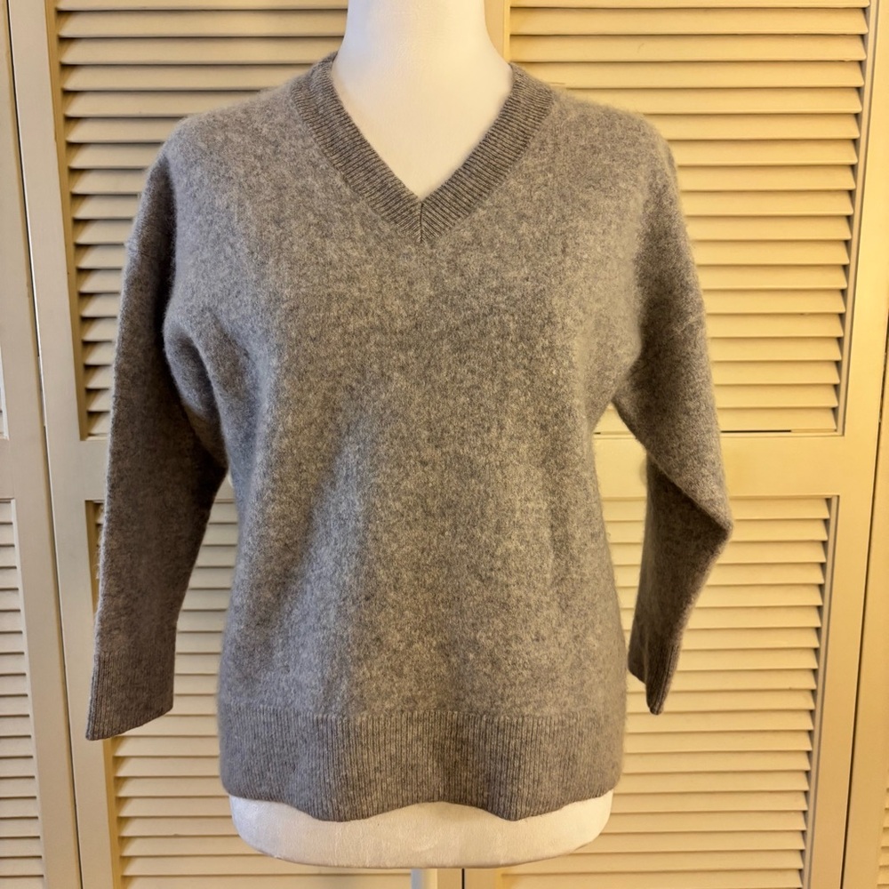 Banana Republic Sweater Cashmere Gray Medium